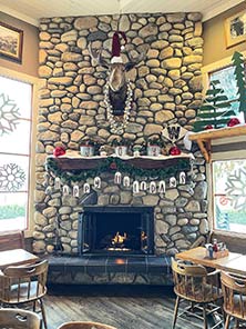 Christmas Photo Gallery at the McCulloch station Pub